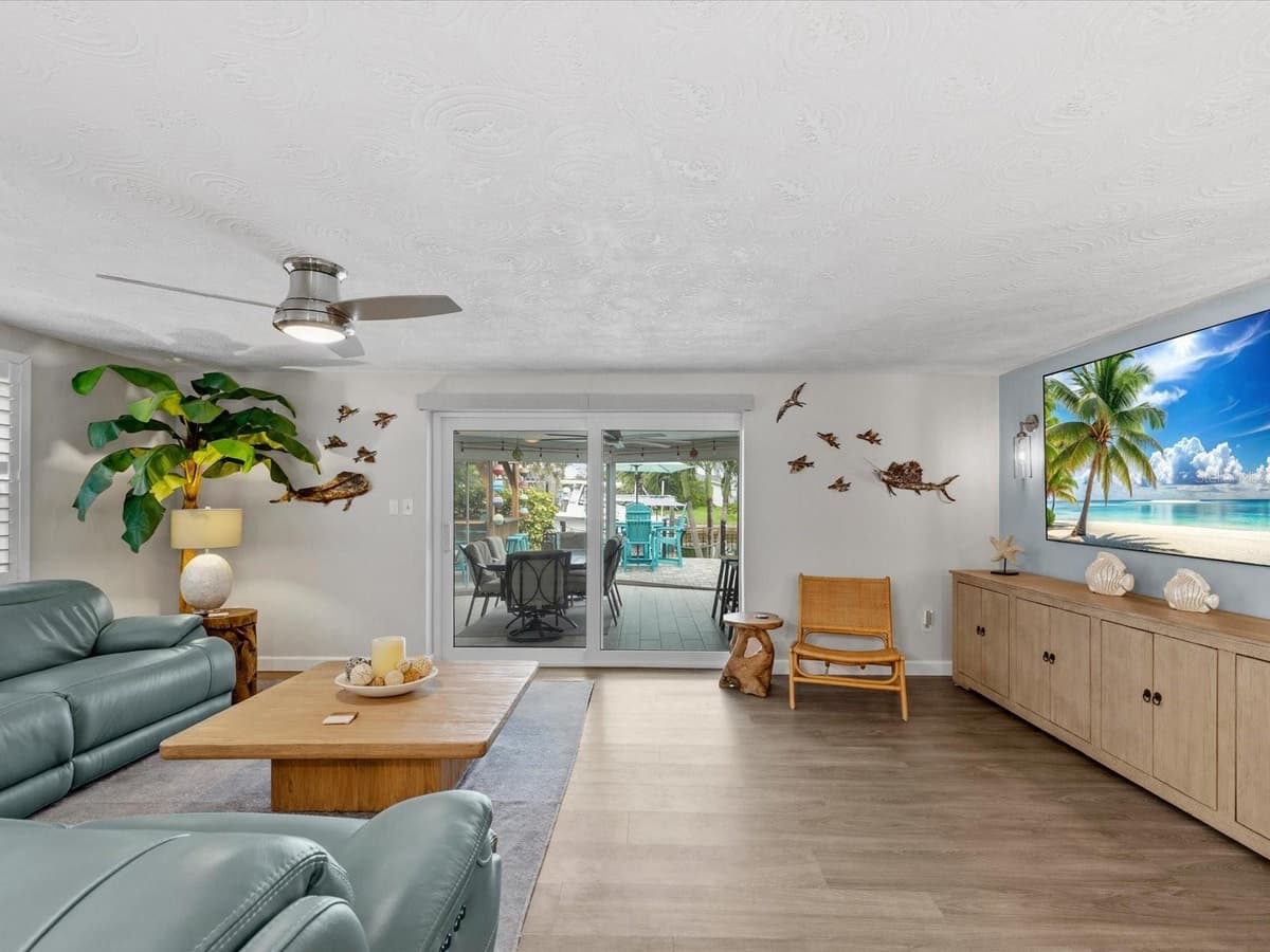 4911 POMPANO DRIVE — photo 2 of 77