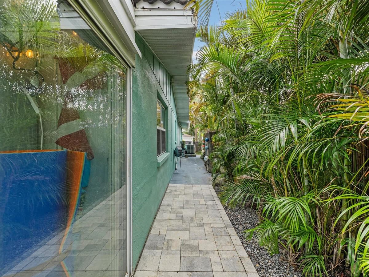 4911 POMPANO DRIVE — photo 41 of 77