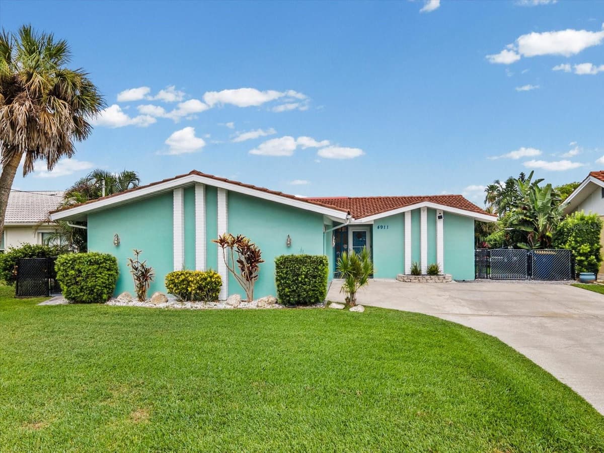 4911 POMPANO DRIVE — photo 49 of 77