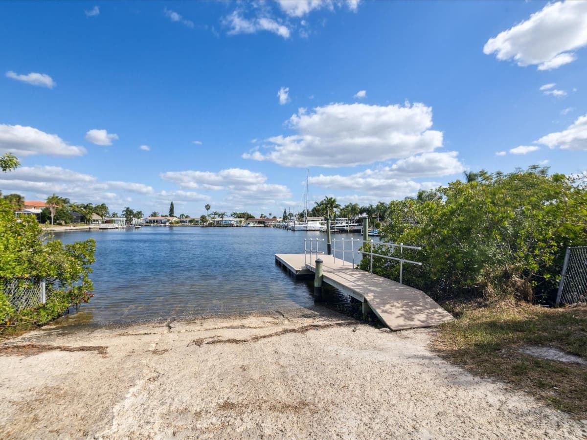4911 POMPANO DRIVE — photo 62 of 77