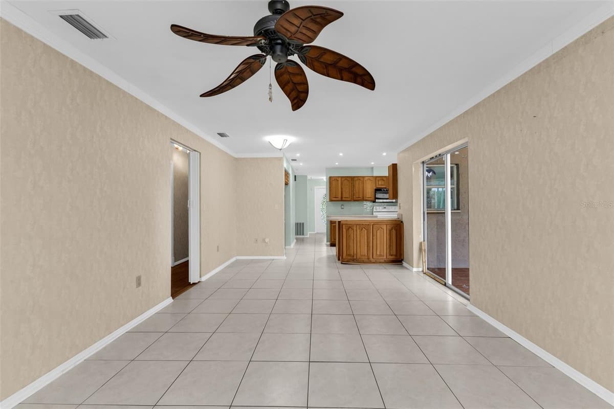 18577 JAY AVENUE — photo 18 of 39