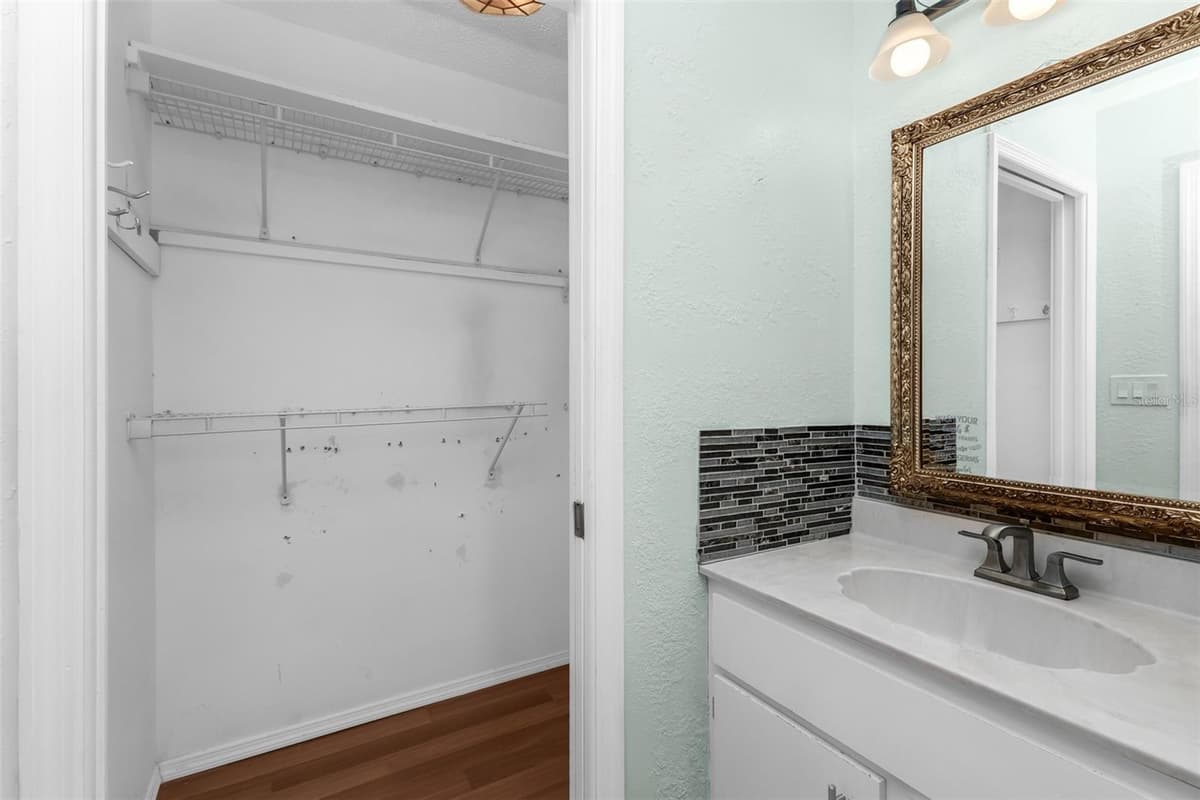 18577 JAY AVENUE — photo 31 of 39