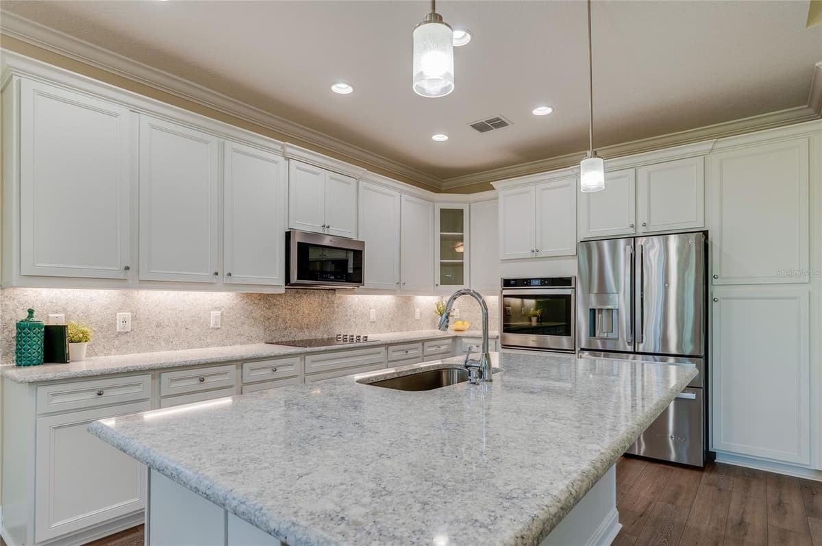 237 SAND BAR LANE — photo 10 of 49