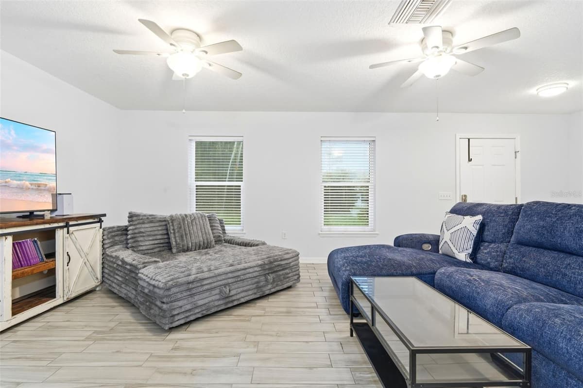 368 CHELSEA STREET — photo 6 of 30