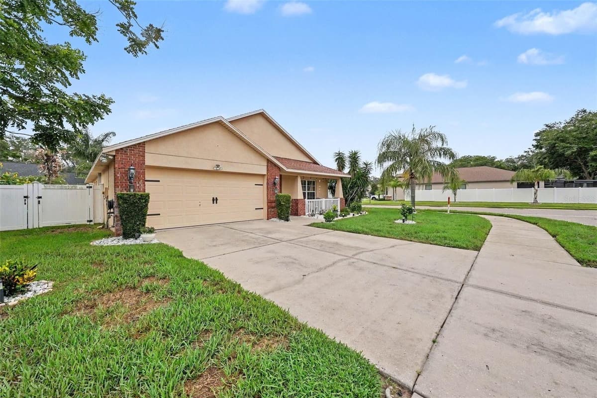 12337 ROSE HAVEN BOULEVARD — photo 4 of 31