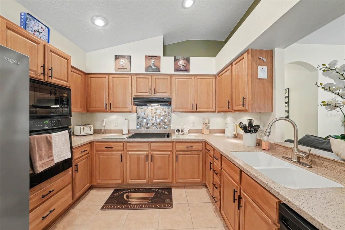 12337 ROSE HAVEN BOULEVARD — photo 17 of 31