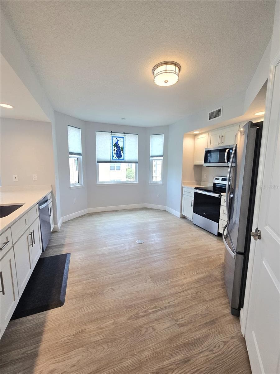 960 STARKEY ROAD — photo 8 of 79