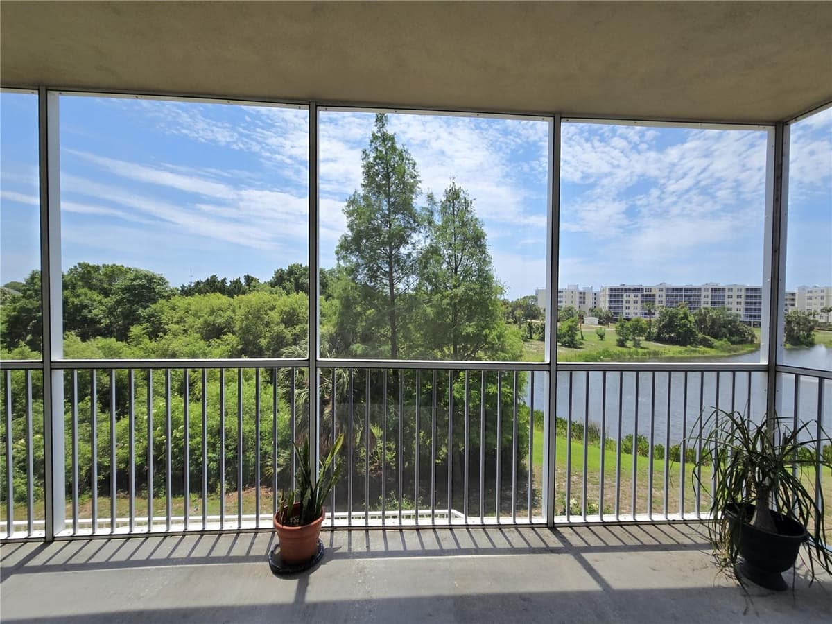 960 STARKEY ROAD — photo 49 of 79
