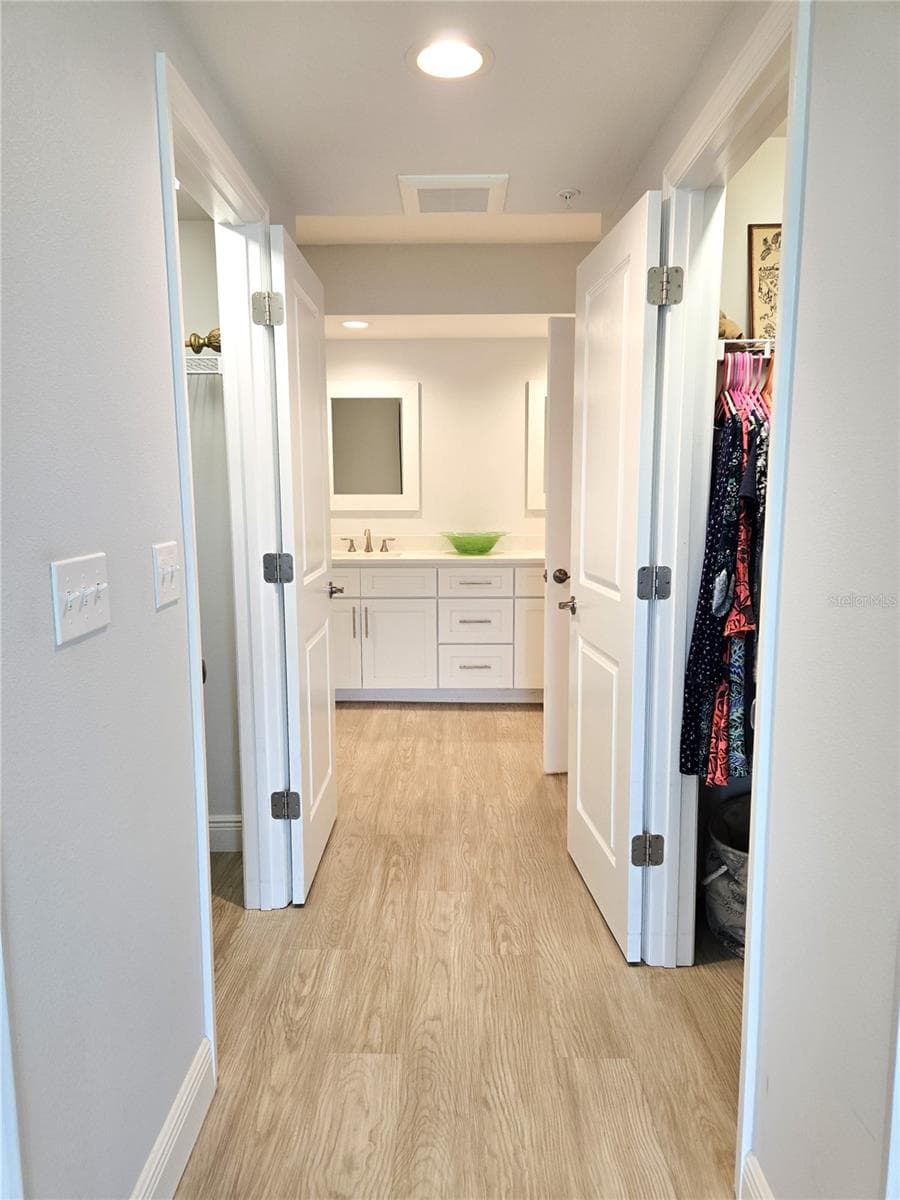 960 STARKEY ROAD — photo 24 of 79