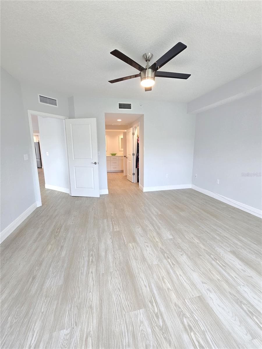 960 STARKEY ROAD — photo 22 of 79