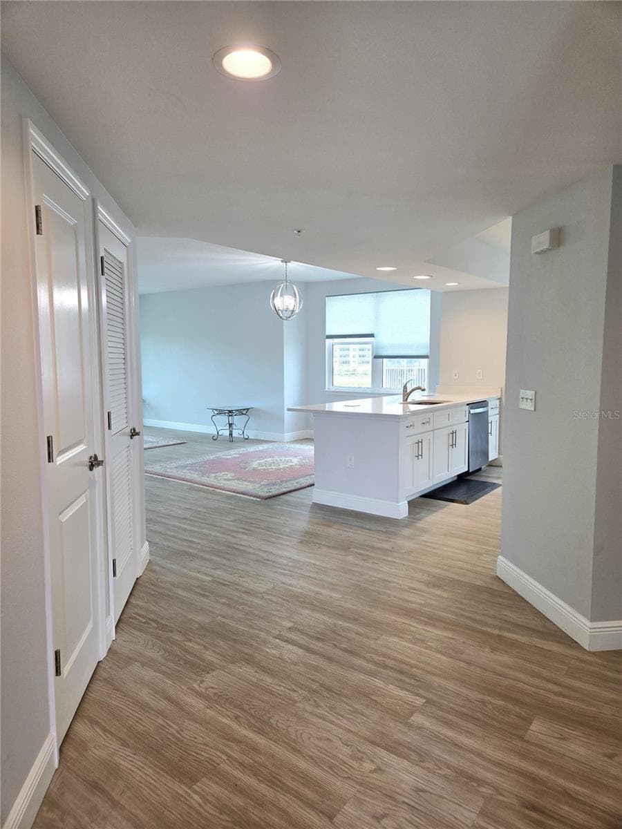 960 STARKEY ROAD — photo 7 of 79