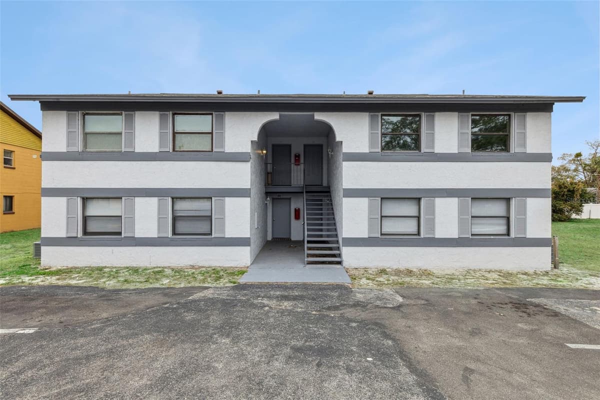46 FAIRFAX AVENUE — photo 1 of 25