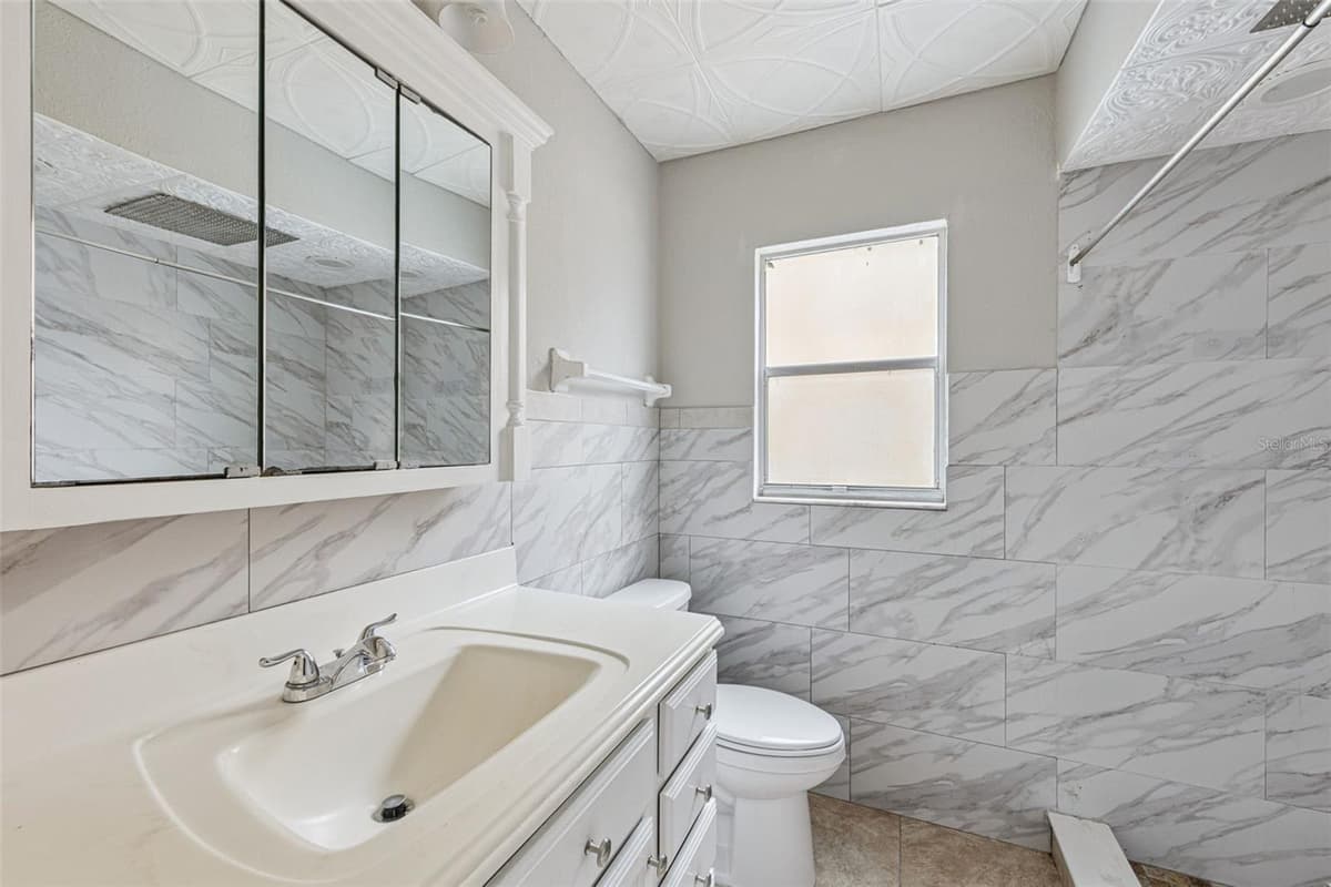 46 FAIRFAX AVENUE — photo 20 of 25