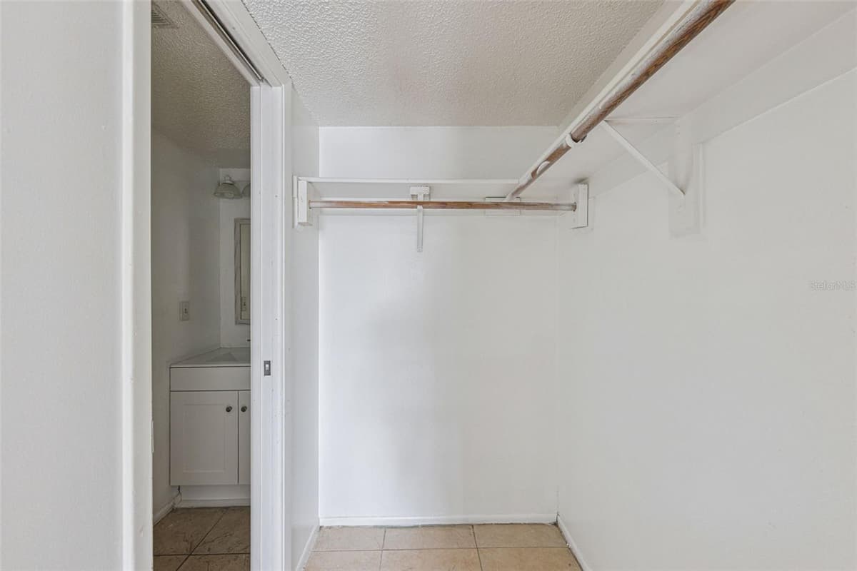 46 FAIRFAX AVENUE — photo 24 of 25