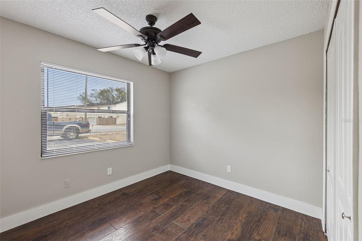 46 FAIRFAX AVENUE — photo 11 of 25