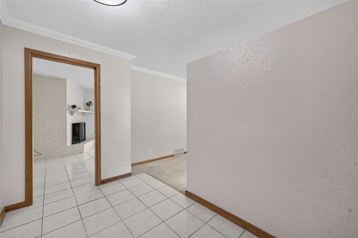 938 GOLFSIDE DRIVE — photo 9 of 48