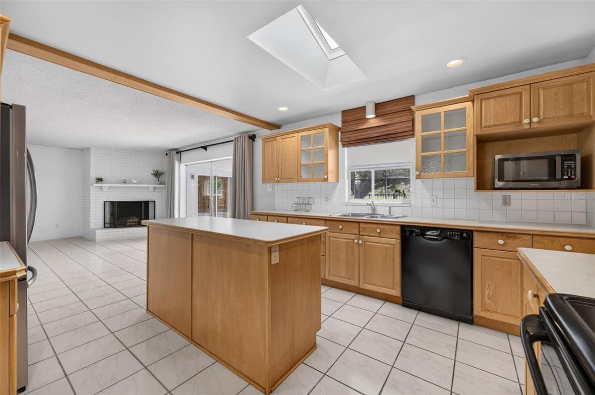 938 GOLFSIDE DRIVE — photo 16 of 48