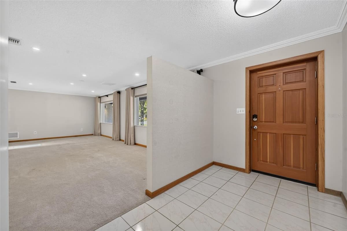 938 GOLFSIDE DRIVE — photo 8 of 48