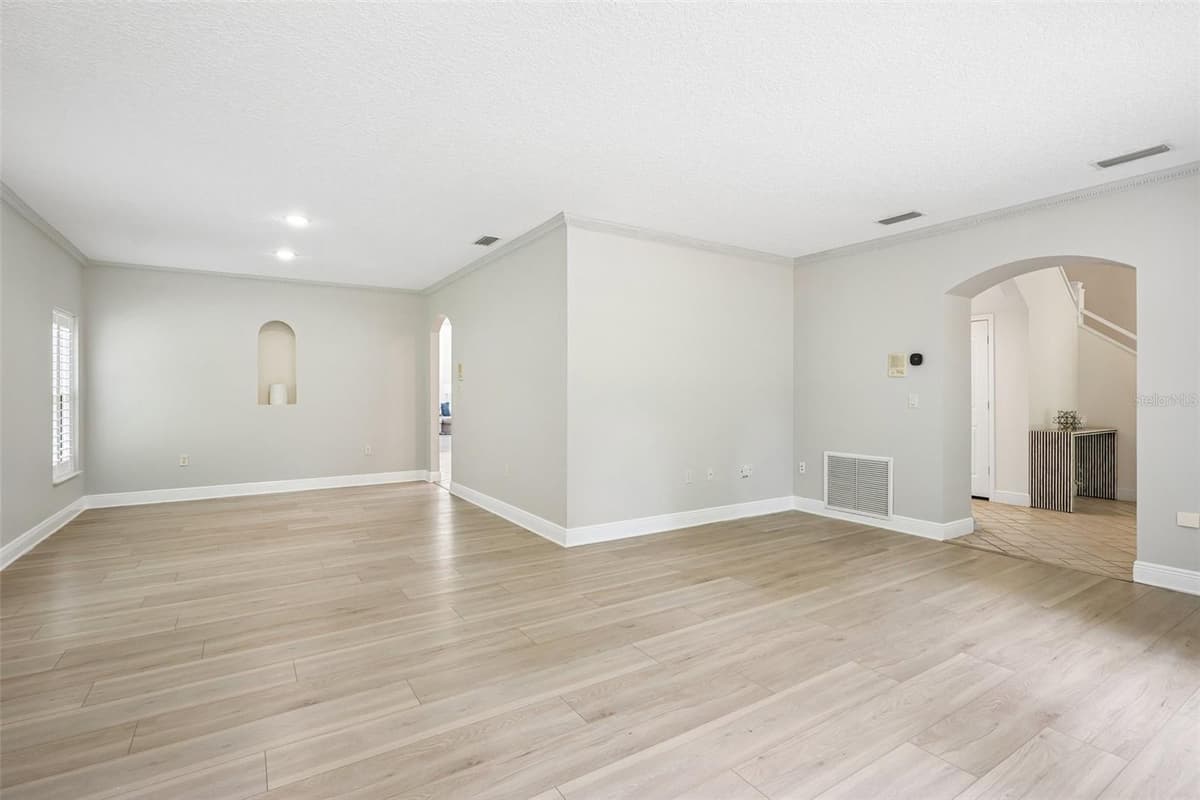 4920 78TH AVENUE — photo 8 of 47