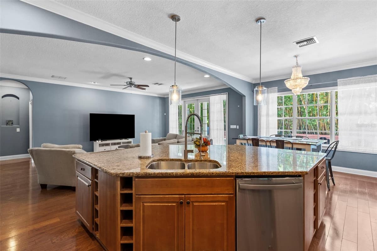 3317 LEONA STREET — photo 17 of 63
