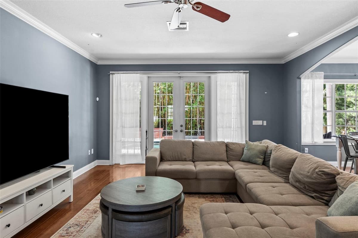 3317 LEONA STREET — photo 12 of 63