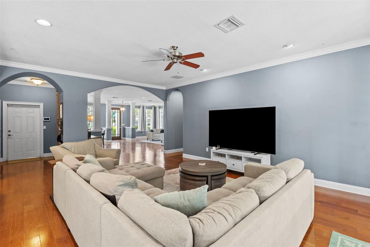 3317 LEONA STREET — photo 15 of 63