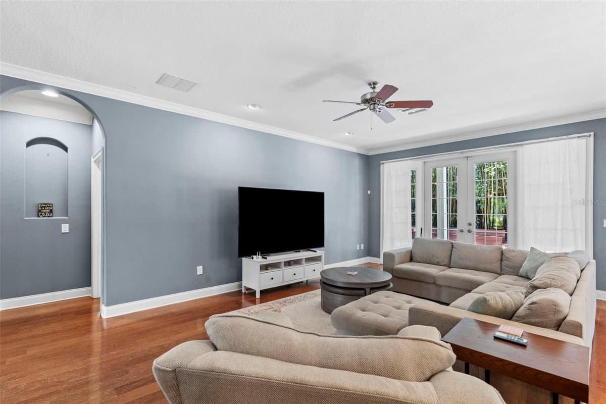 3317 LEONA STREET — photo 14 of 63