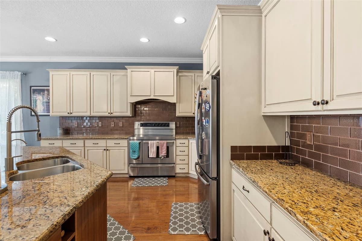 3317 LEONA STREET — photo 19 of 63