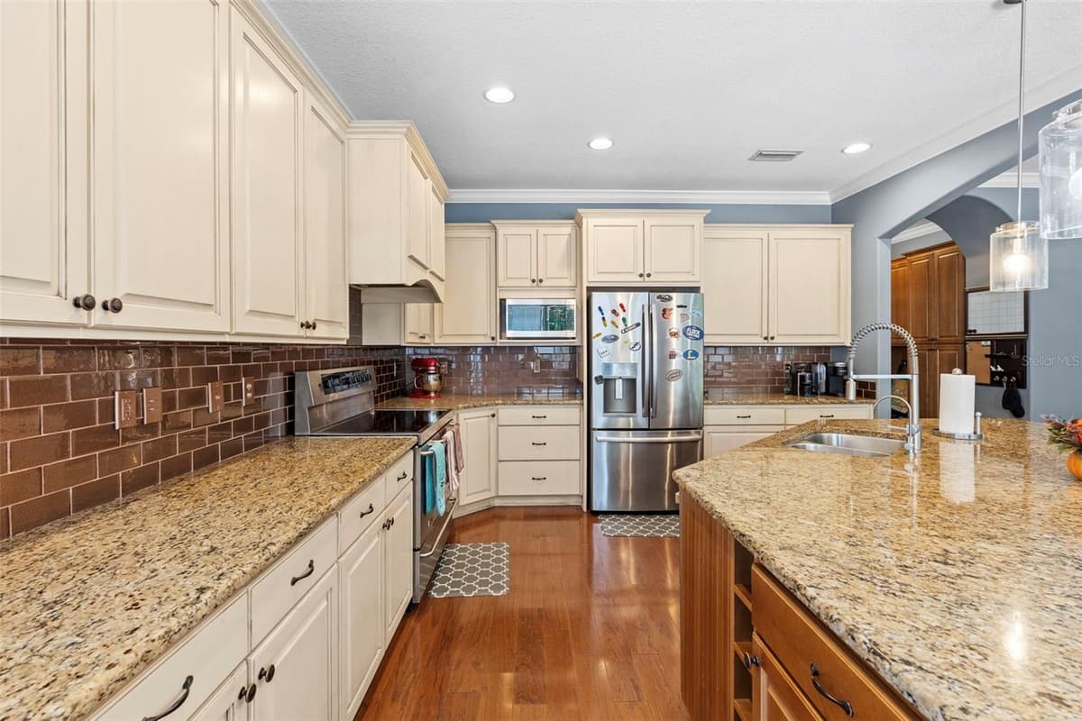 3317 LEONA STREET — photo 18 of 63