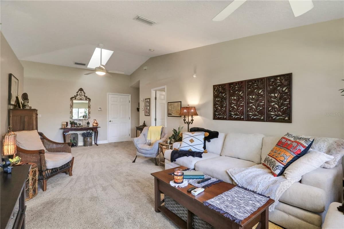 149 BLUE HERON DRIVE — photo 3 of 36