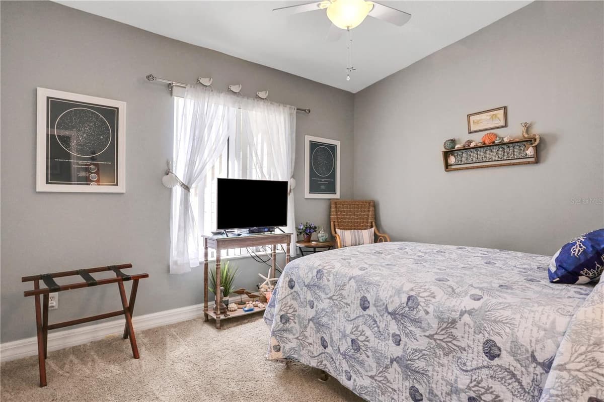 149 BLUE HERON DRIVE — photo 15 of 36