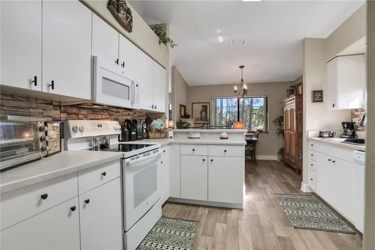 149 BLUE HERON DRIVE — photo 12 of 36