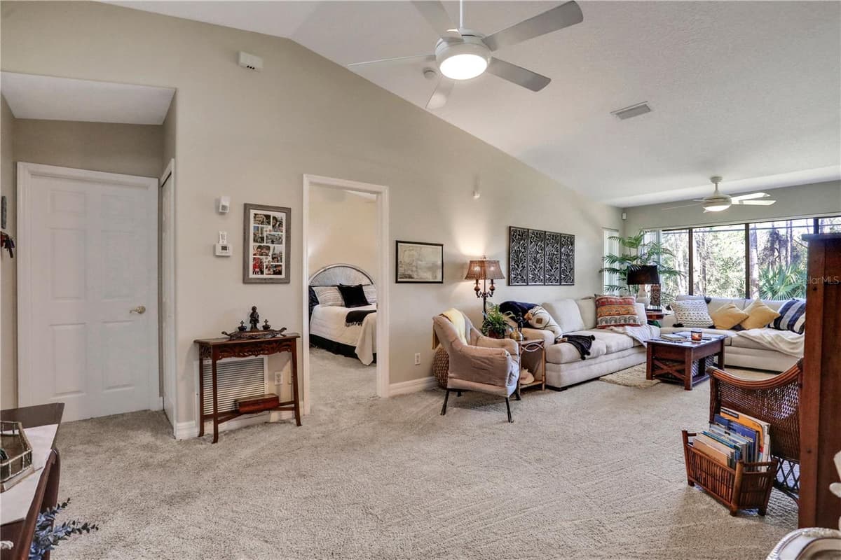 149 BLUE HERON DRIVE — photo 4 of 36