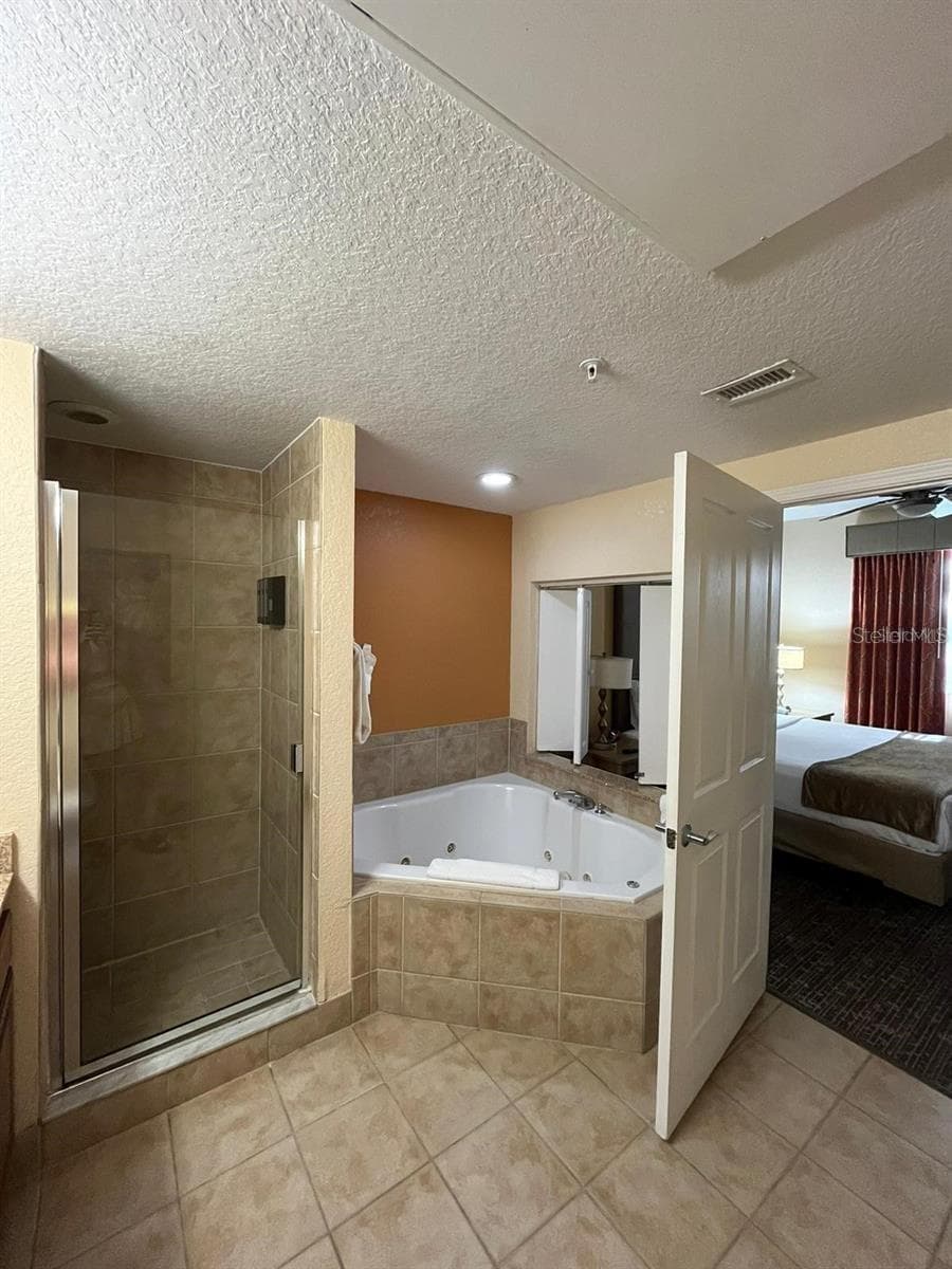 12539 FLORIDAYS RESORT DRIVE — photo 13 of 41