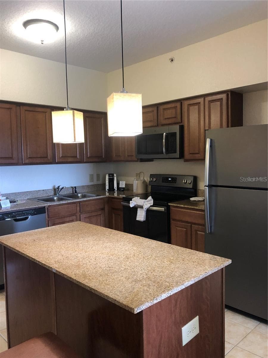 12539 FLORIDAYS RESORT DRIVE — photo 5 of 41