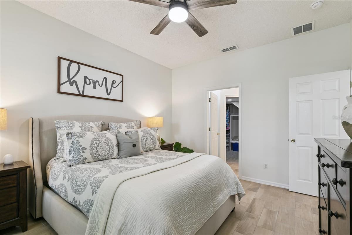 13449 CARROWAY STREET — photo 11 of 33