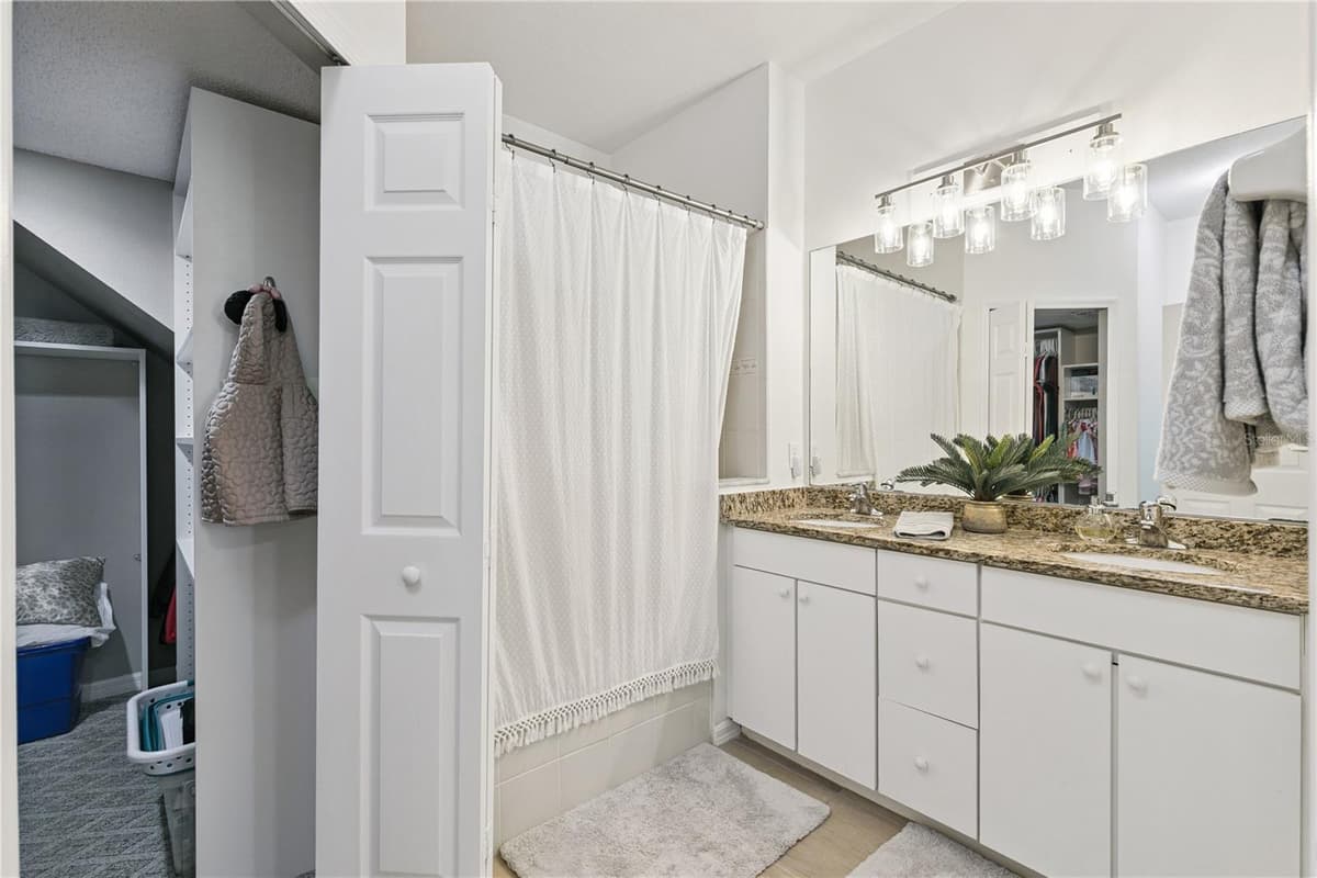 13449 CARROWAY STREET — photo 17 of 33