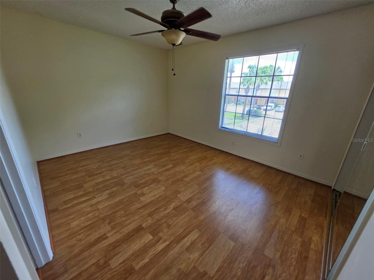 7450 WYNNEWOOD SQUARE — photo 18 of 41