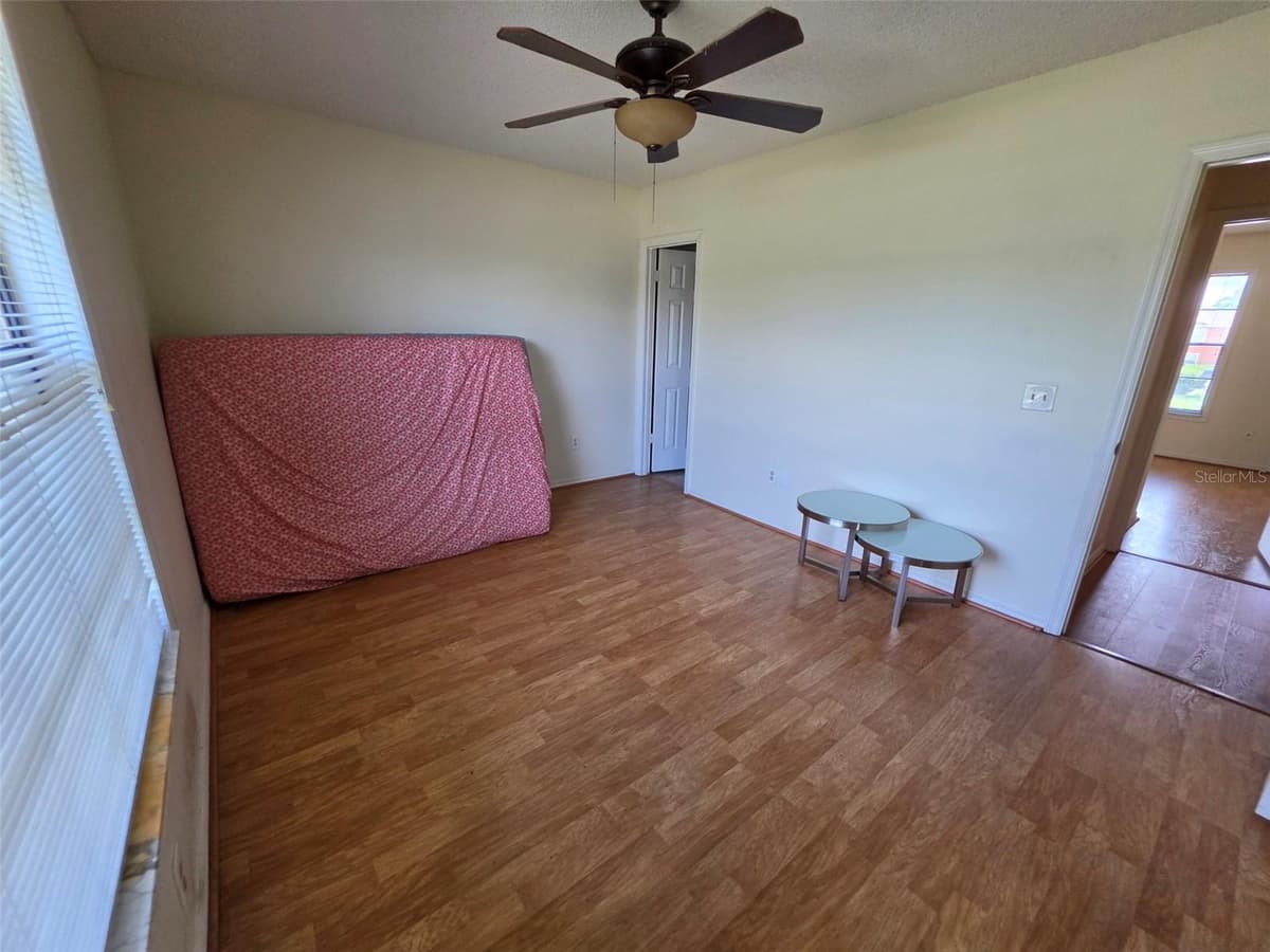 7450 WYNNEWOOD SQUARE — photo 25 of 41