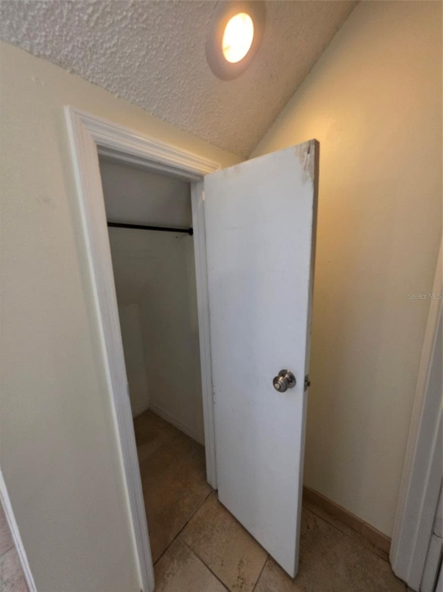 7450 WYNNEWOOD SQUARE — photo 15 of 41