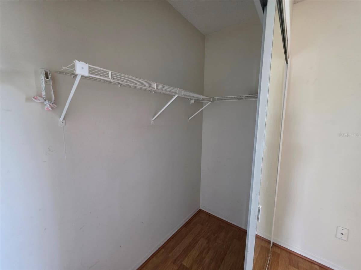 7450 WYNNEWOOD SQUARE — photo 27 of 41