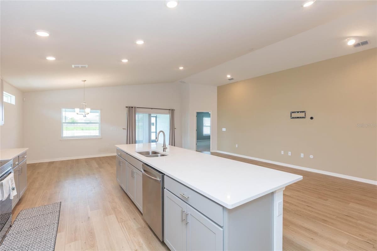 35171 CRESCENT CREEK DRIVE — photo 13 of 62