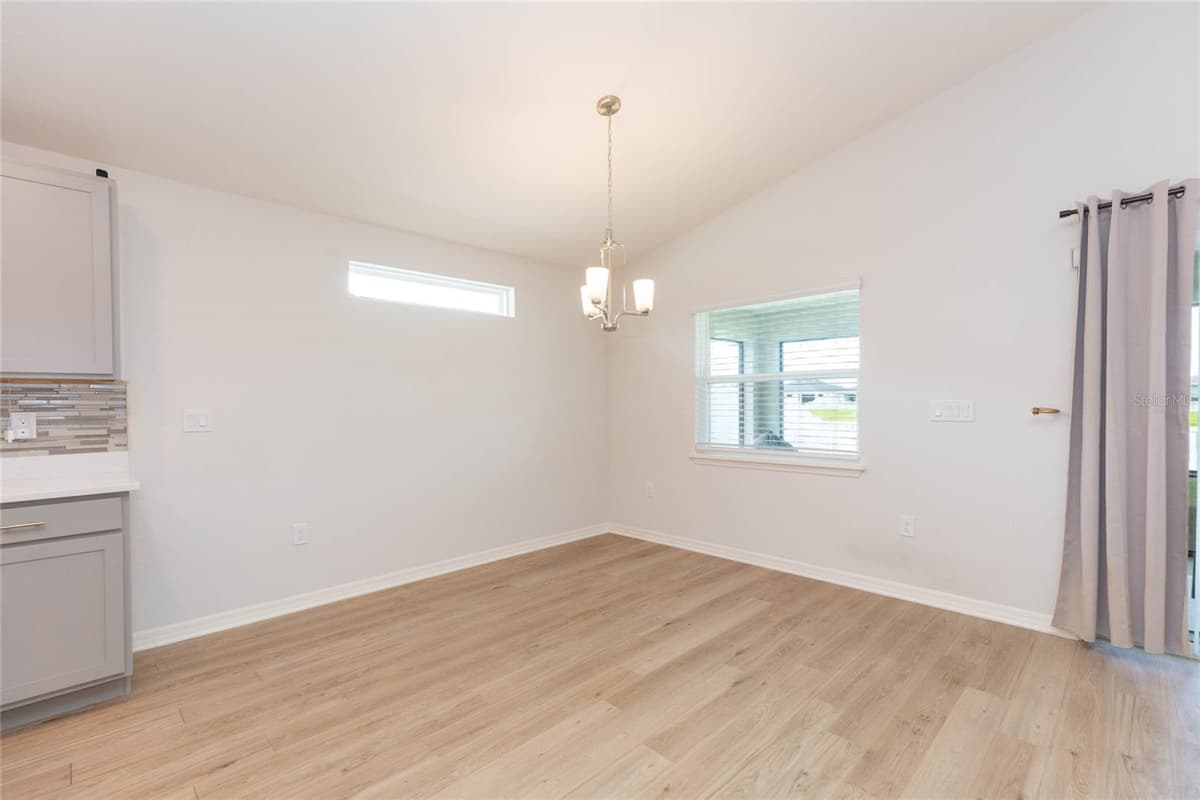 35171 CRESCENT CREEK DRIVE — photo 10 of 62