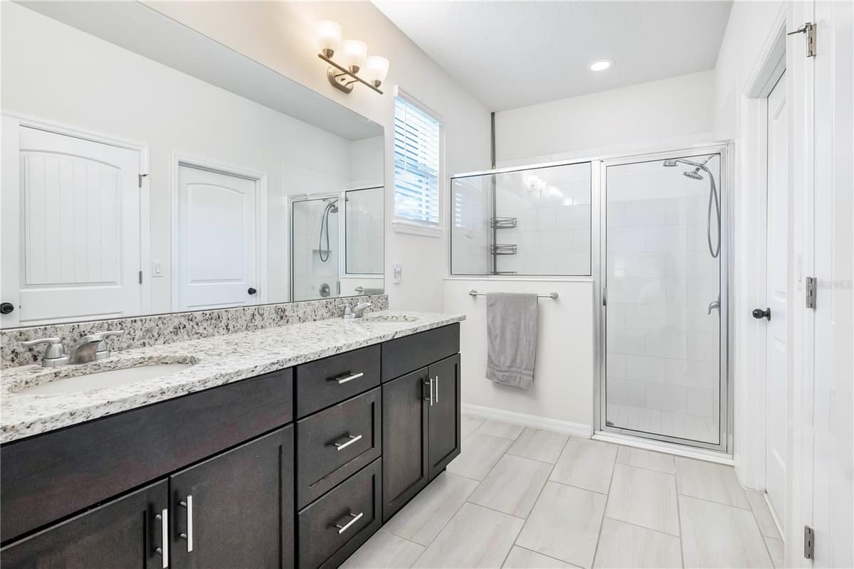 16802 OAKBORO STREET — photo 14 of 31