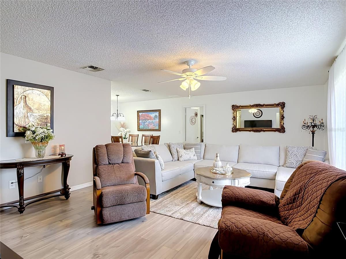 1535 LAVILLA STREET — photo 3 of 44