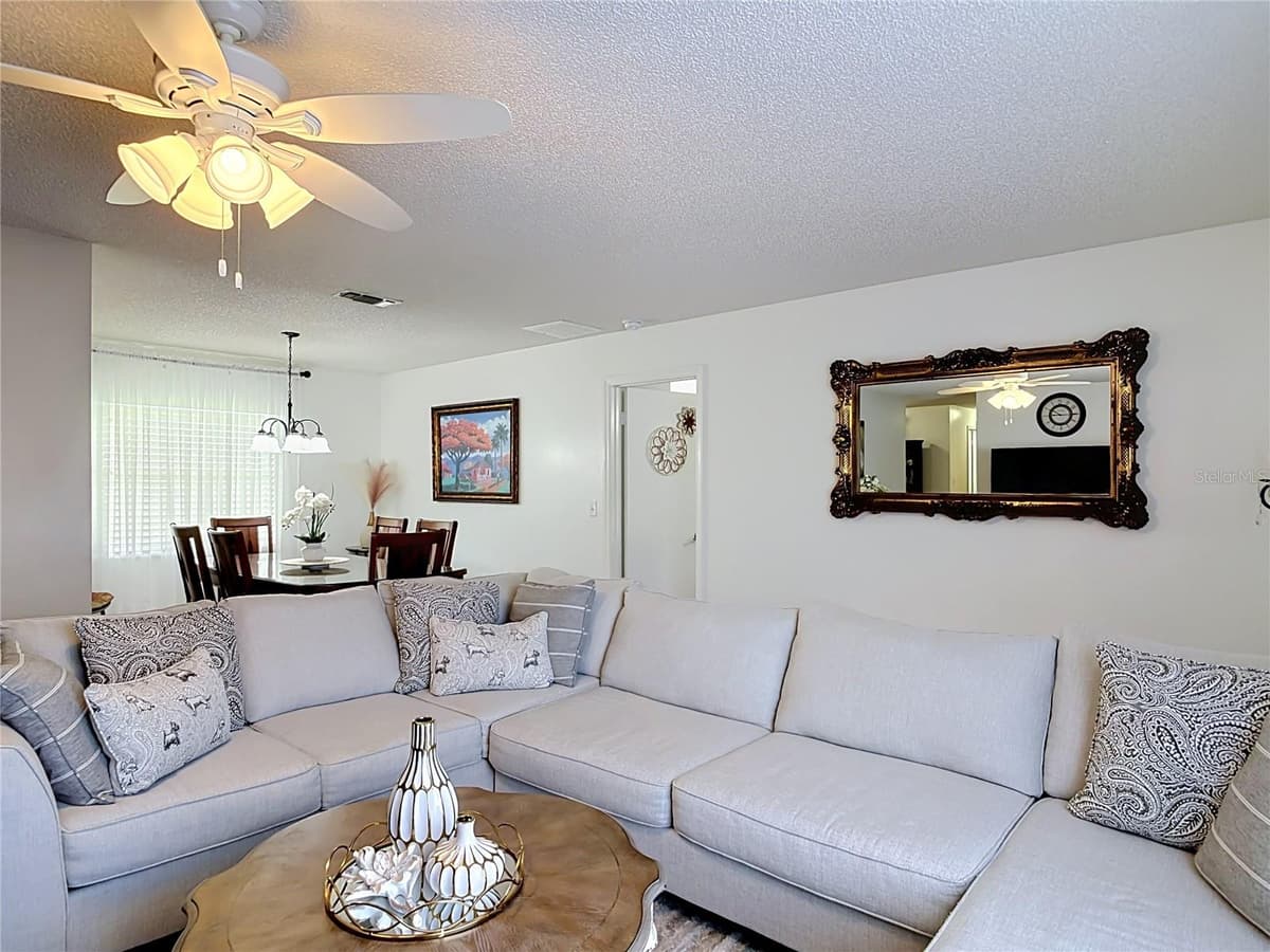 1535 LAVILLA STREET — photo 4 of 44