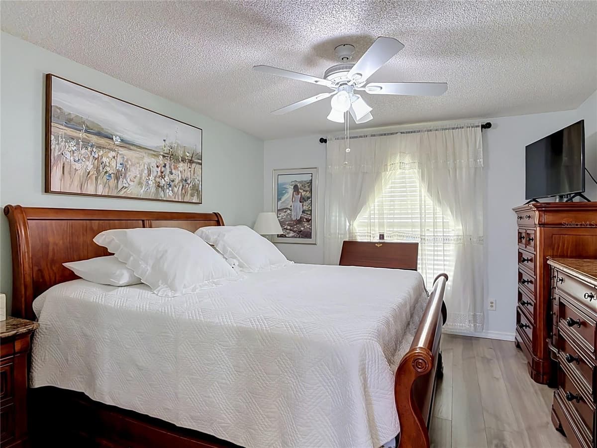 1535 LAVILLA STREET — photo 17 of 44