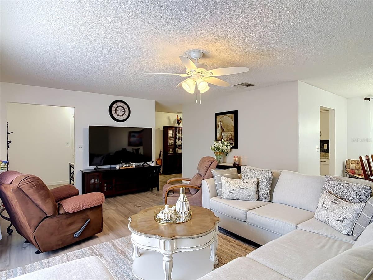 1535 LAVILLA STREET — photo 8 of 44