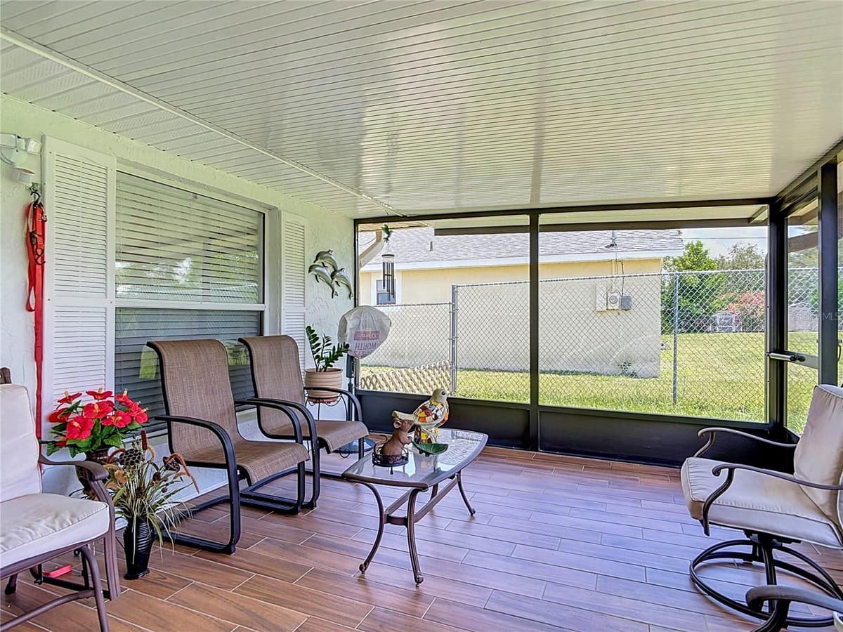 1535 LAVILLA STREET — photo 35 of 44