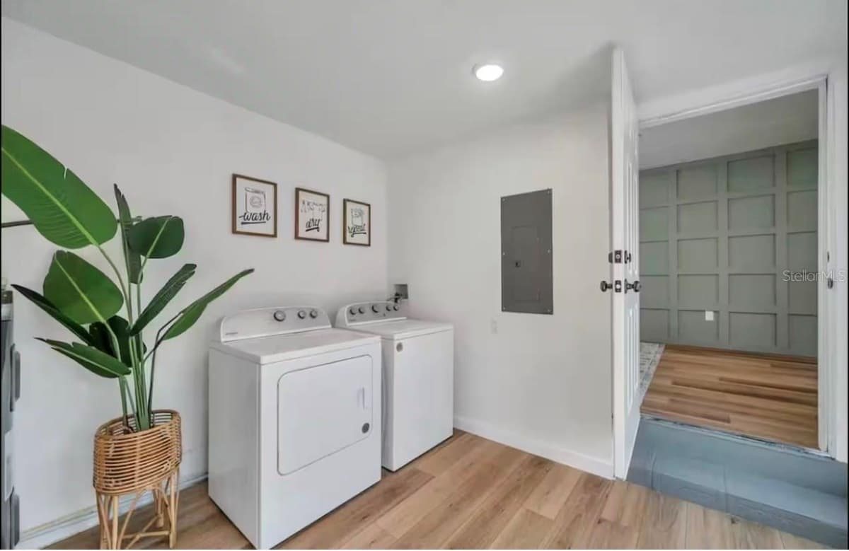 1507 10TH AVENUE — photo 17 of 39